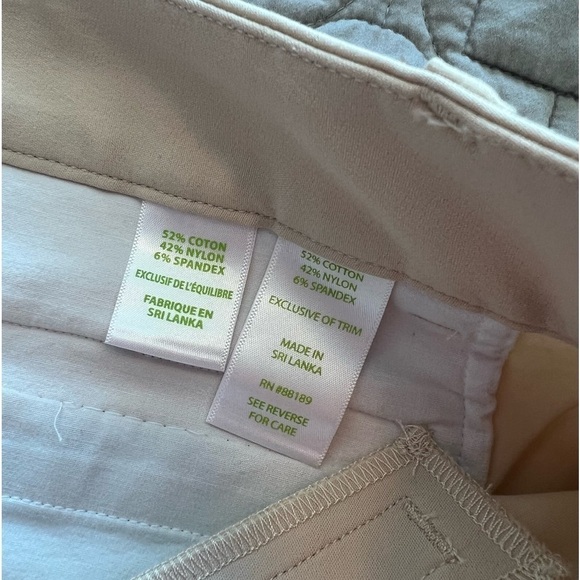 NWT Lilly Pulitzer Joette Stretch Dinner Shorts in Palm Beach Sandstone - Picture 16 of 16